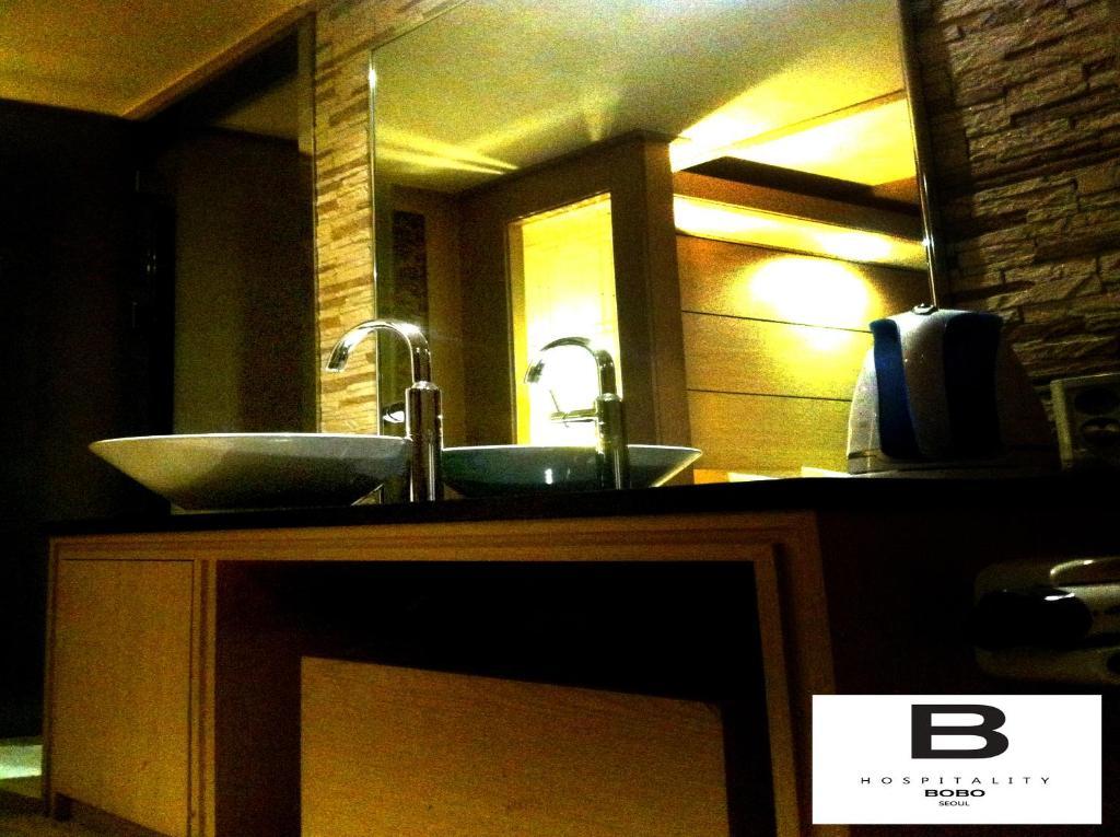Bobo Hotel Hongdae Seoul Room photo